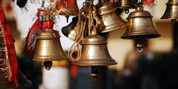 why temple have bell